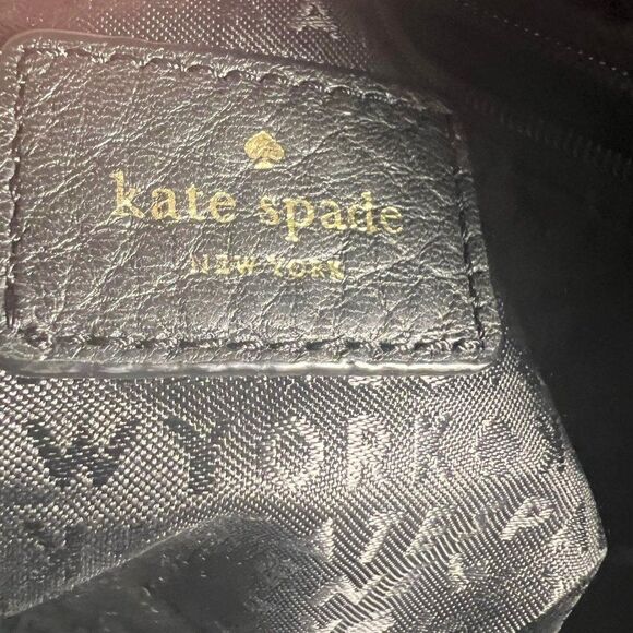 Kate Spade Pebbled Leather Crossbody - GUC - - Picture 11 of 12